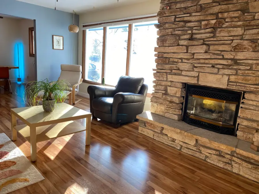 2627 Oakcrest Drive, Neenah, WI 54956-4322 - #3