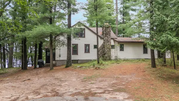 N2286 Fern Avenue, WAUPACA, WI 54981
