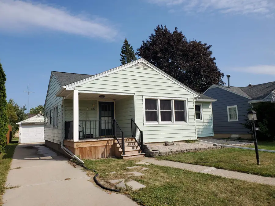 121 N Seymour Street, Fond Du Lac, WI 54935 - #2
