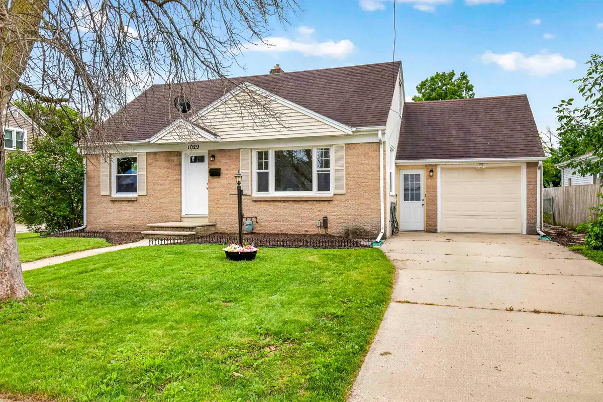 1029 Langlade Avenue, Green Bay, WI 54304-3430 - #1