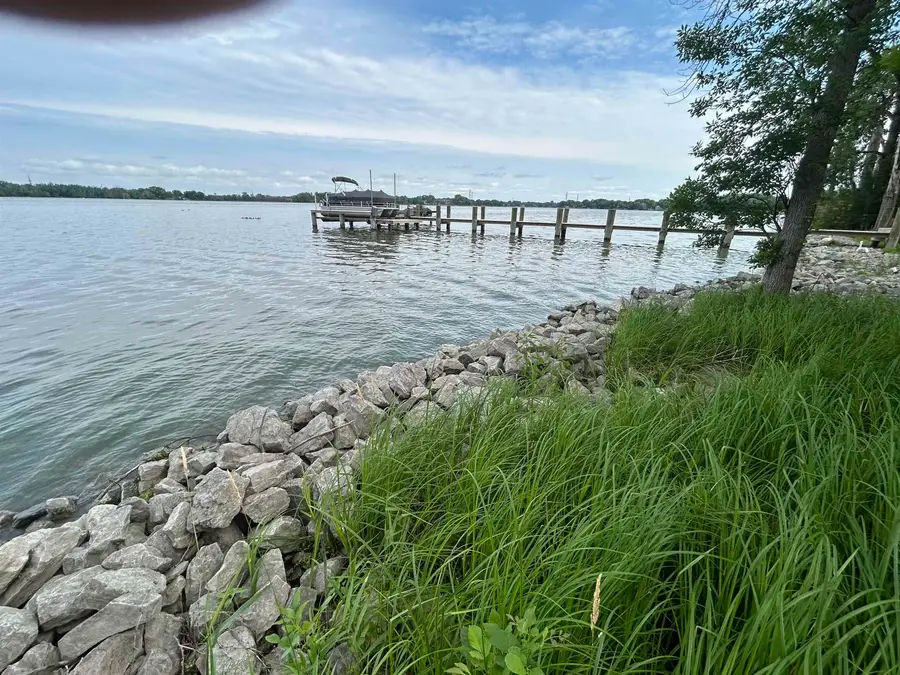 1196 Pages Point Drive, Menasha, WI 54952 - #2