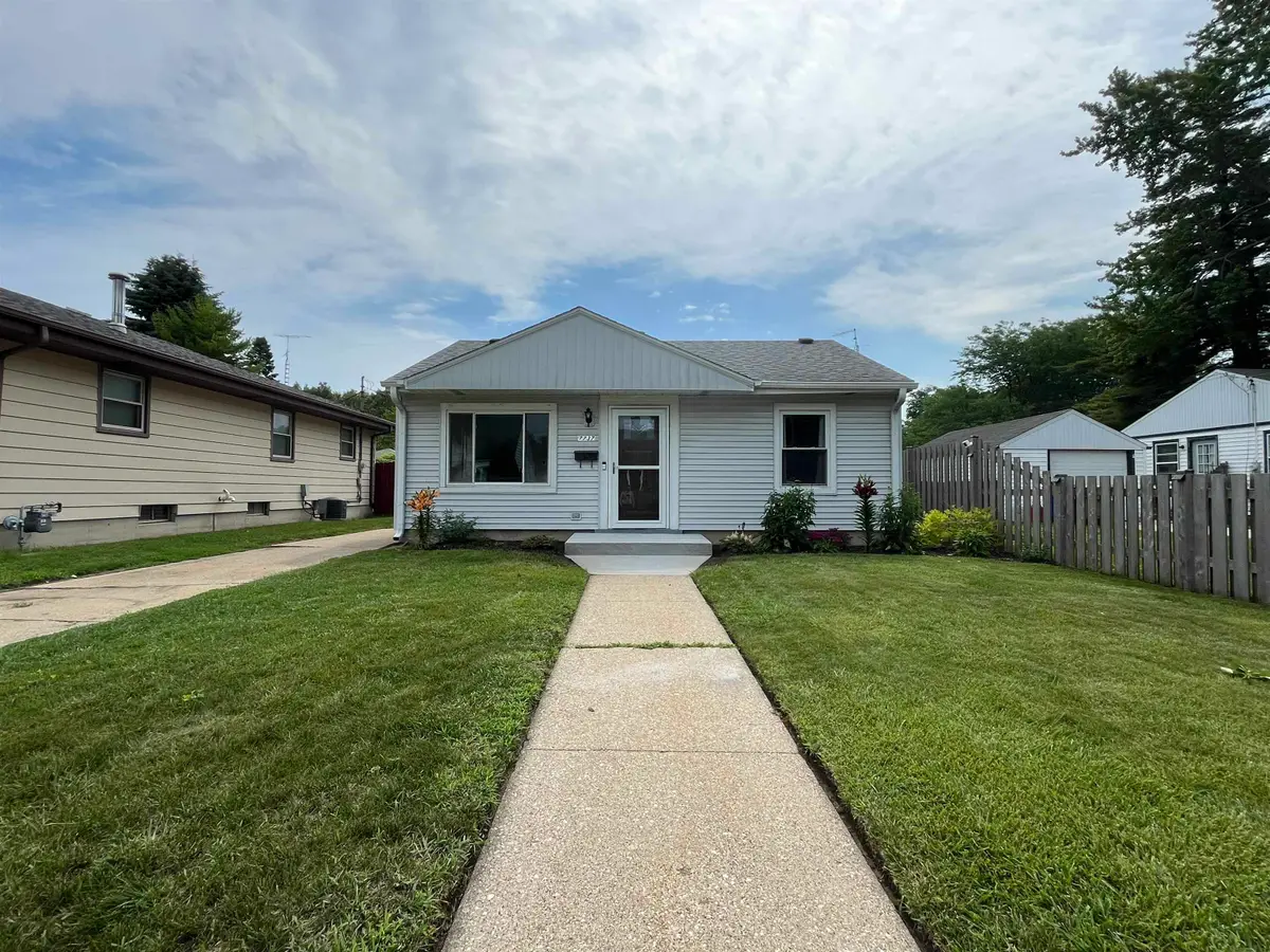 7737 10th Avenue, Kenosha, WI 53143 - #1