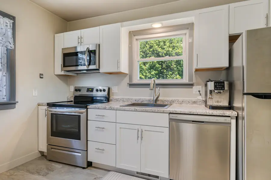 1406 S Ridge Road, Green Bay, WI 54304-3236 - #2