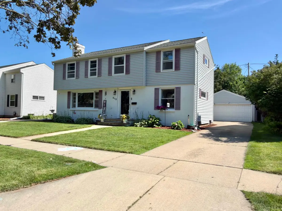 513 E Lindbergh Street, Appleton, WI 54911-2833 - #1