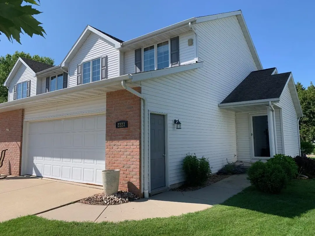2223 Hopf Lane, De Pere, WI 54115-8119 - #1