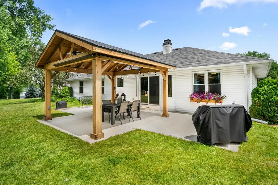 3137 Hartford Court, Suamico, WI 54313-4035 - #3