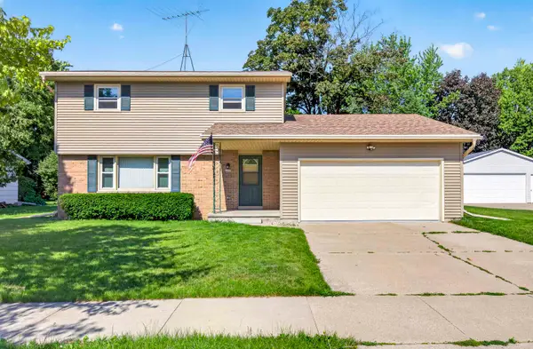 1235 S Westhaven Drive, OSHKOSH, WI 54904
