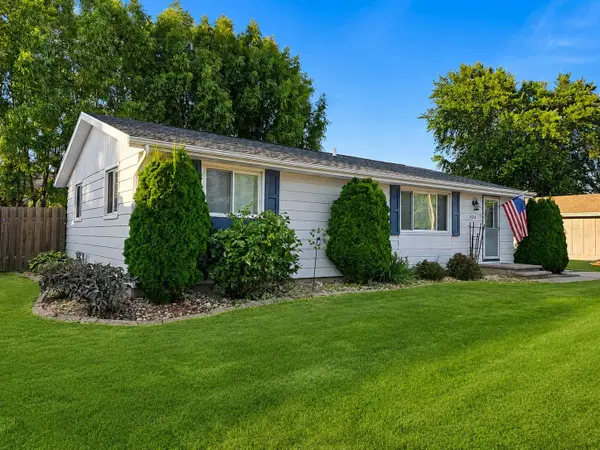 1124 Grove Street, MENASHA, WI 54956