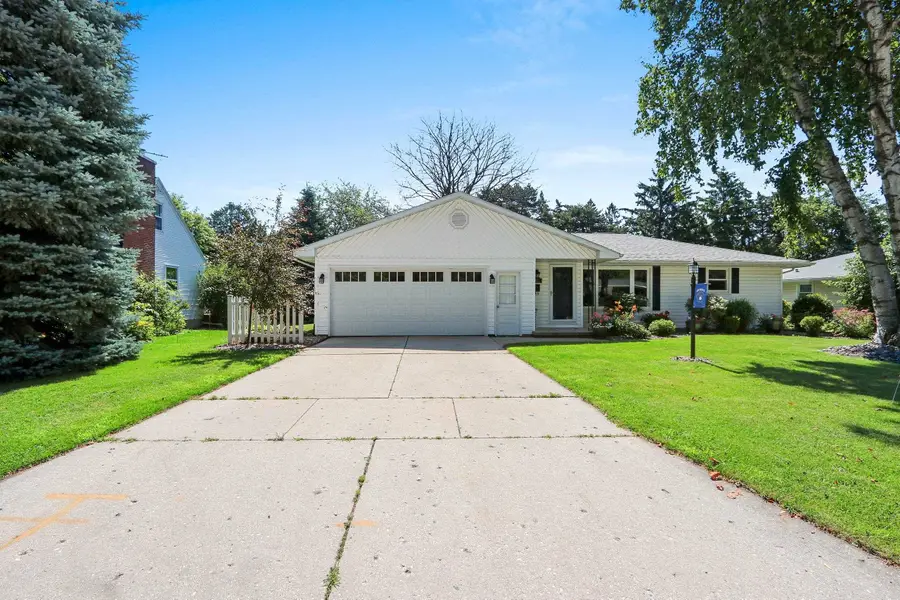 1421 Argonne Drive, Green Bay, WI 54304 - #2