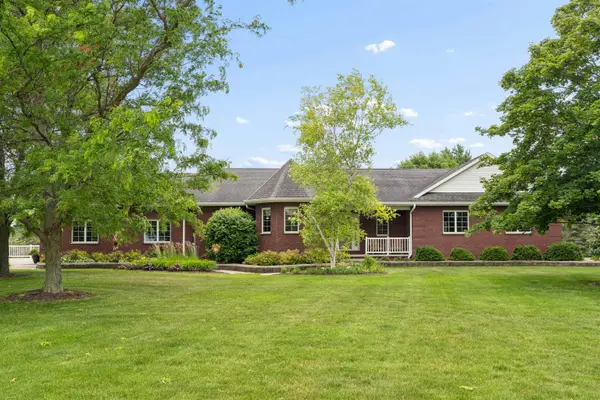 1 W Cedar Street, HILBERT, WI 54129
