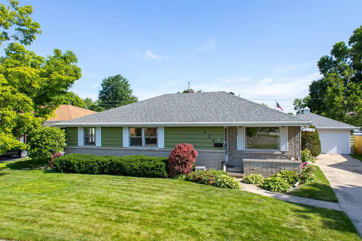 420 W Lindbergh Street, Appleton, WI 54911 - #1