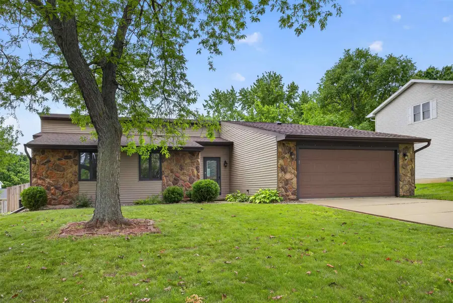 2554 Wildflower Row, Green Bay, WI 54311 - #2