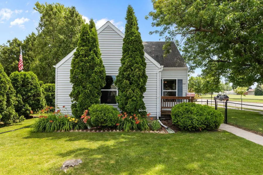 882 Higgins Avenue, Neenah, WI 54956 - #3