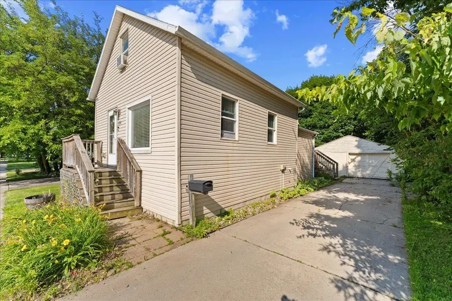 1225 Marshall Avenue, Green Bay, WI 54303-4223 - #2