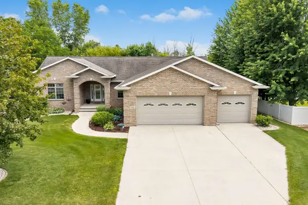 2901 Moose Creek Trail, GREEN BAY, WI 54313-3251