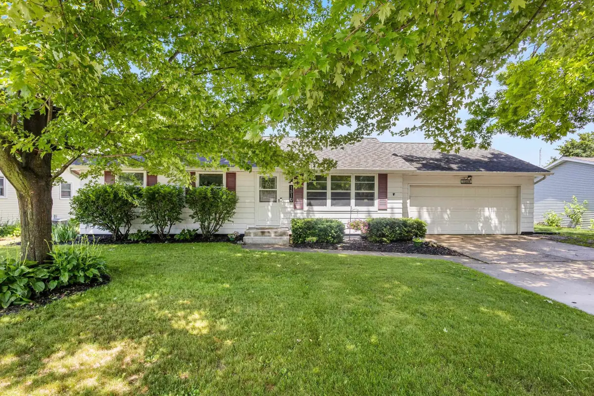 1510 Lindale Lane, Green Bay, WI 54313 - #1
