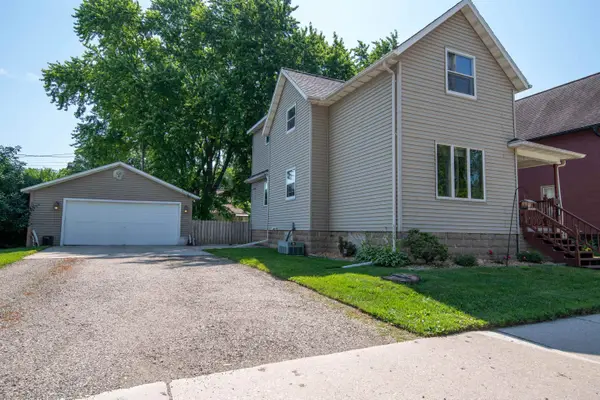 27 N Hickory Street, FOND DU LAC, WI 54935