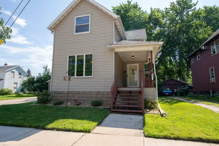 27 N Hickory Street, Fond Du Lac, WI 54935 - #2