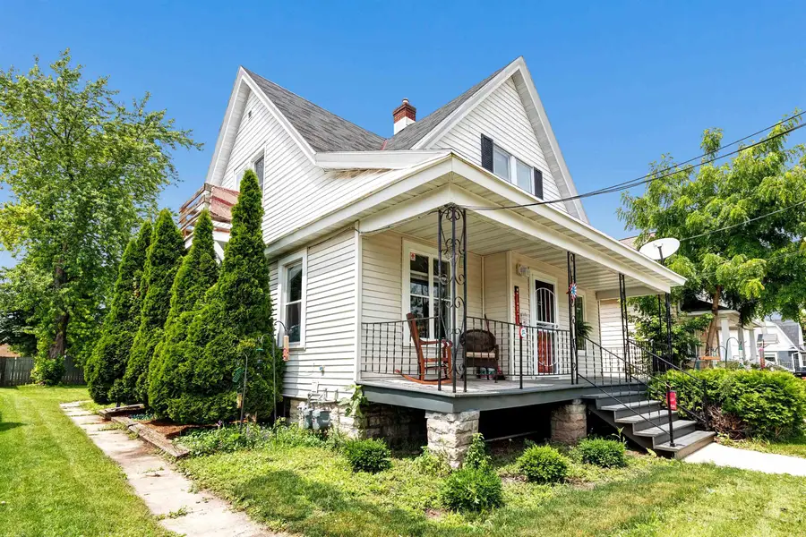 121 Woodlawn Street, Green Bay, WI 54303-2847 - #2