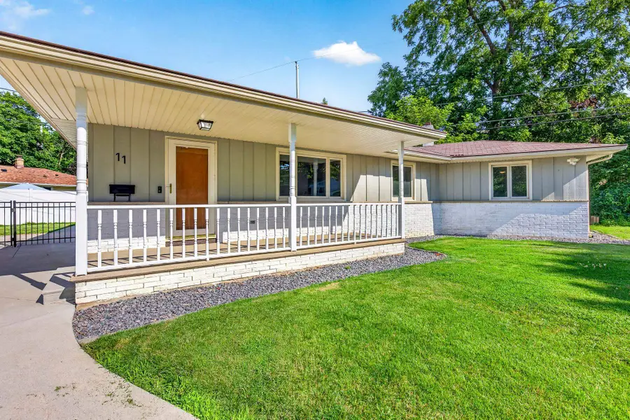 11 Willow Court, Appleton, WI 54911 - #2