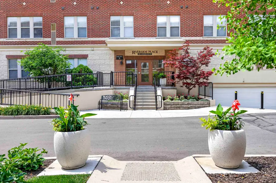 118 S Washington Street #326A, Green Bay, WI 54301 - #2