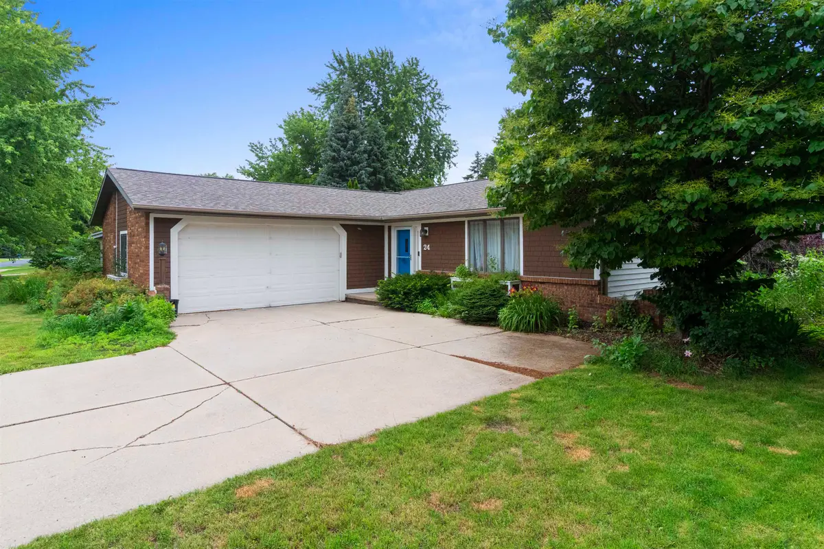 24 Greves Court, Appleton, WI 54914 - #1