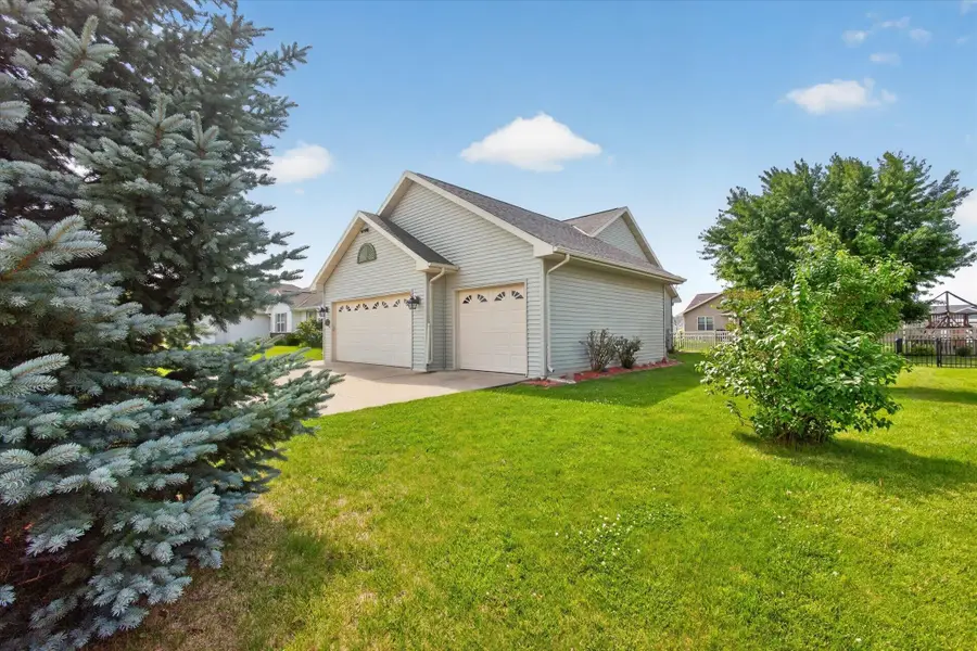 810 Killarny Trail, De Pere, WI 54115-7130 - #2