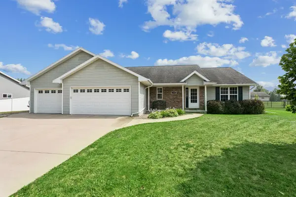 388 Wooden Shoe Circle, KAUKAUNA, WI 54130