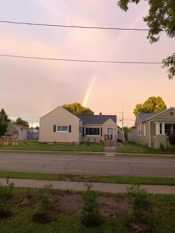 520 Pleasant Street, OSHKOSH, WI 54901-4920