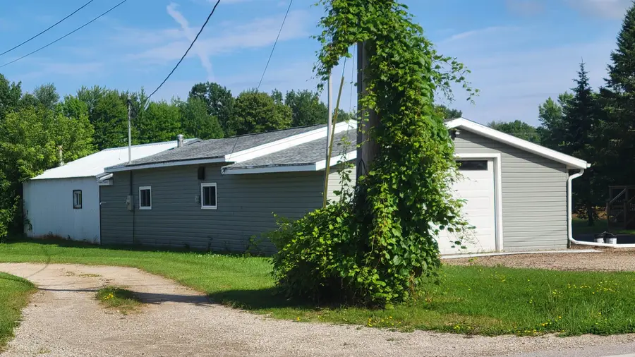 2150 Cardinal Lane, Green Bay, WI 54313-7725 - #2