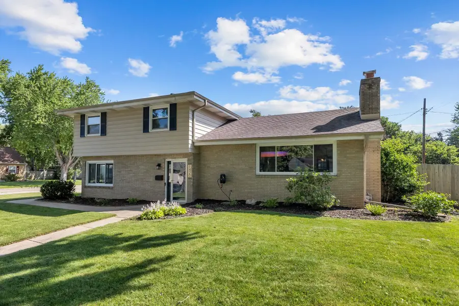 1420 S Riverdale Drive, Appleton, WI 54914-4815 - #2