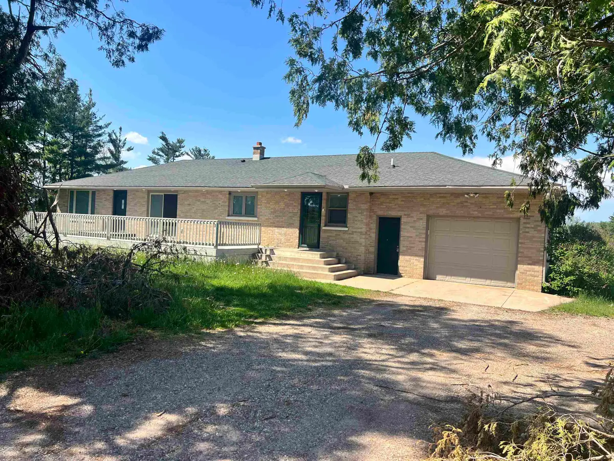 9014 River Road, Amherst, WI 54406 - #1