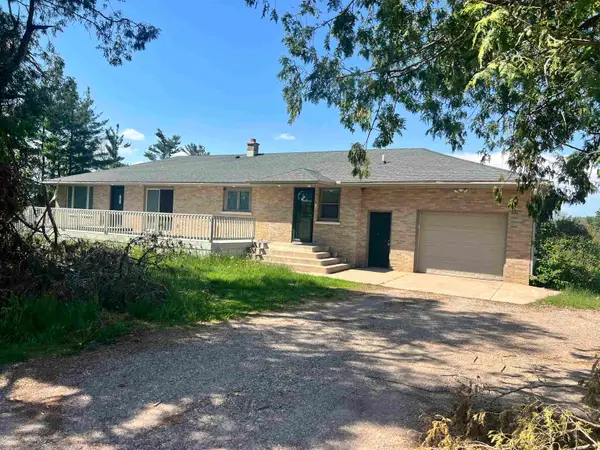 9014 River Road, AMHERST, WI 54406