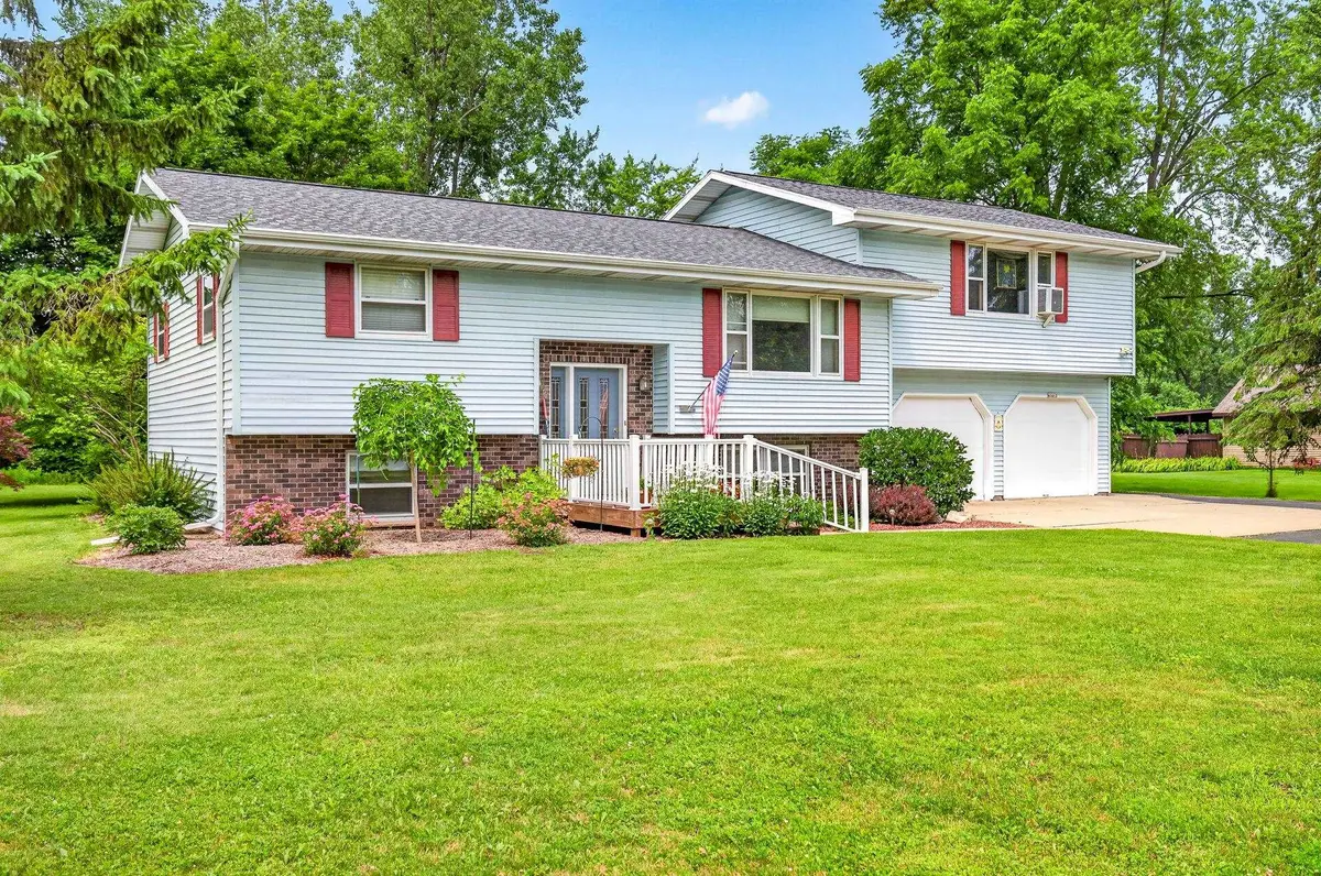 N1415 Greenwood Road, Greenville, WI 54942 - #1