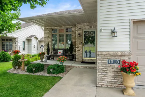 1910 E Sylvan Avenue, APPLETON, WI 54915