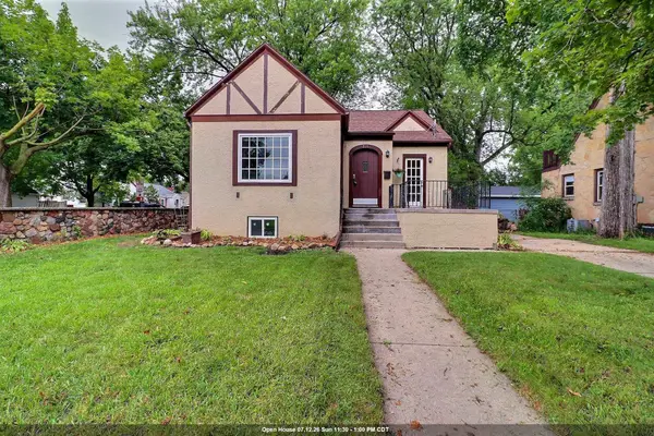 221 Gray Street, GREEN BAY, WI 54303