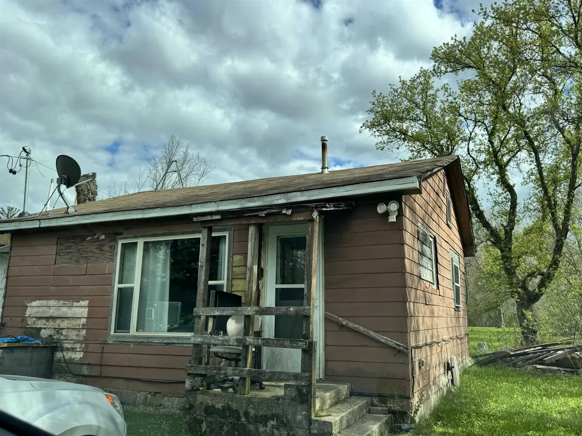 3901 W Beechnut Avenue, Redgranite, WI 54970 - #1