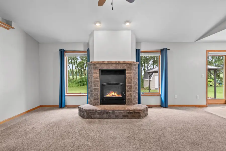 290 Royal St Pats Drive, Wrightstown, WI 54180 - #3