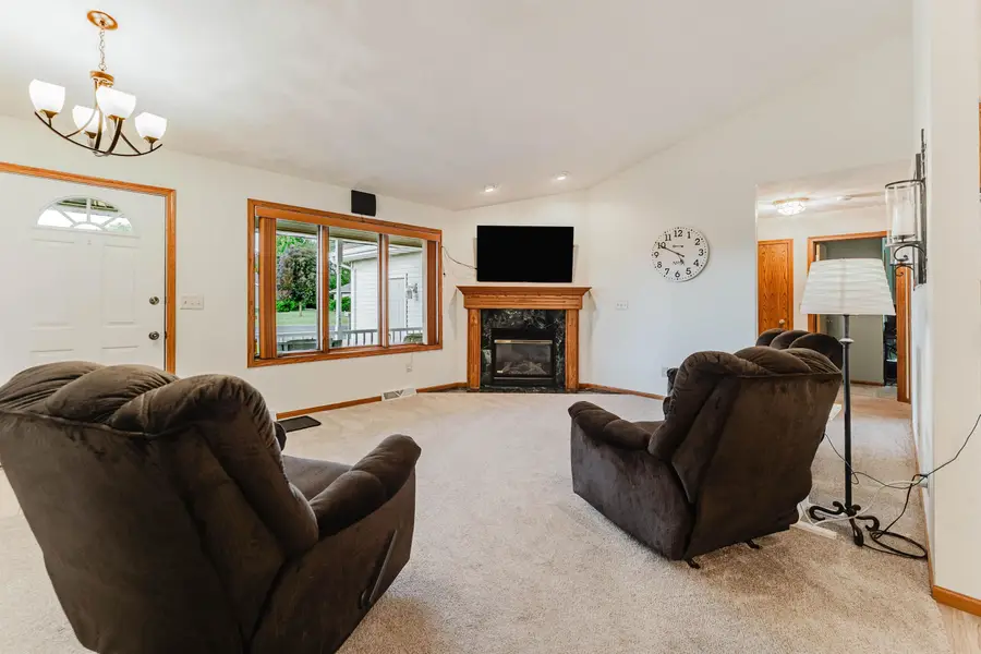 1202 Willow Bend Lane, Oshkosh, WI 54904 - #3