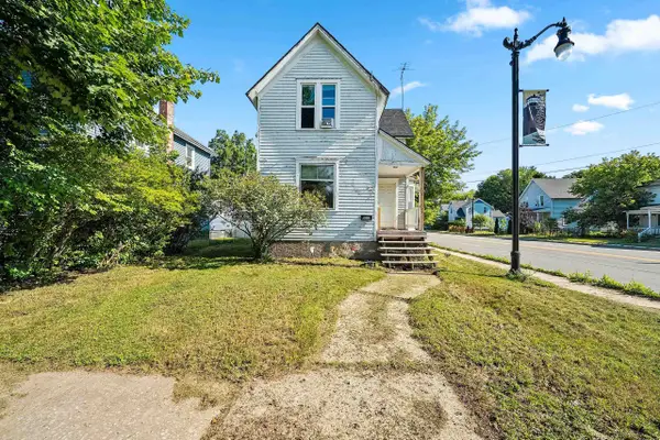 1000 17th Avenue, MENOMINEE, MI 49858
