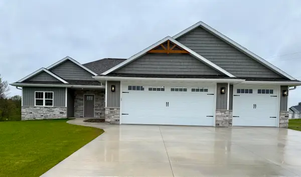 3811 Cooper Court, GREEN BAY, WI 54313