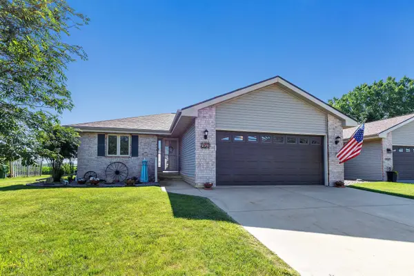 467 Longwood Lane, WRIGHTSTOWN, WI 54180-1227