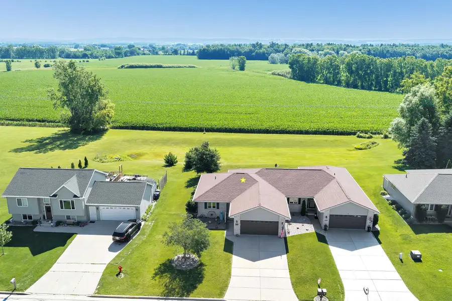467 Longwood Lane, Wrightstown, WI 54180-1227 - #2