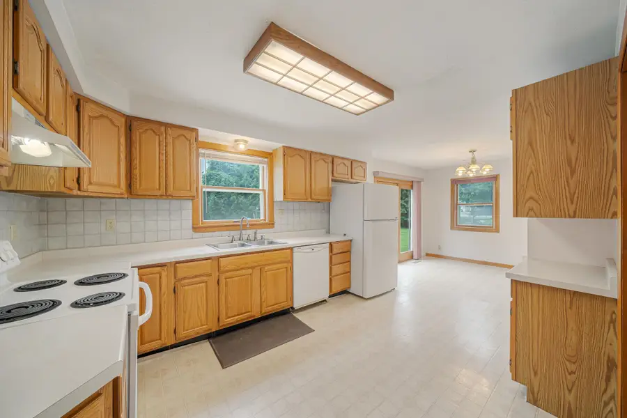 619 Riverview Drive, Winneconne, WI 54986 - #2