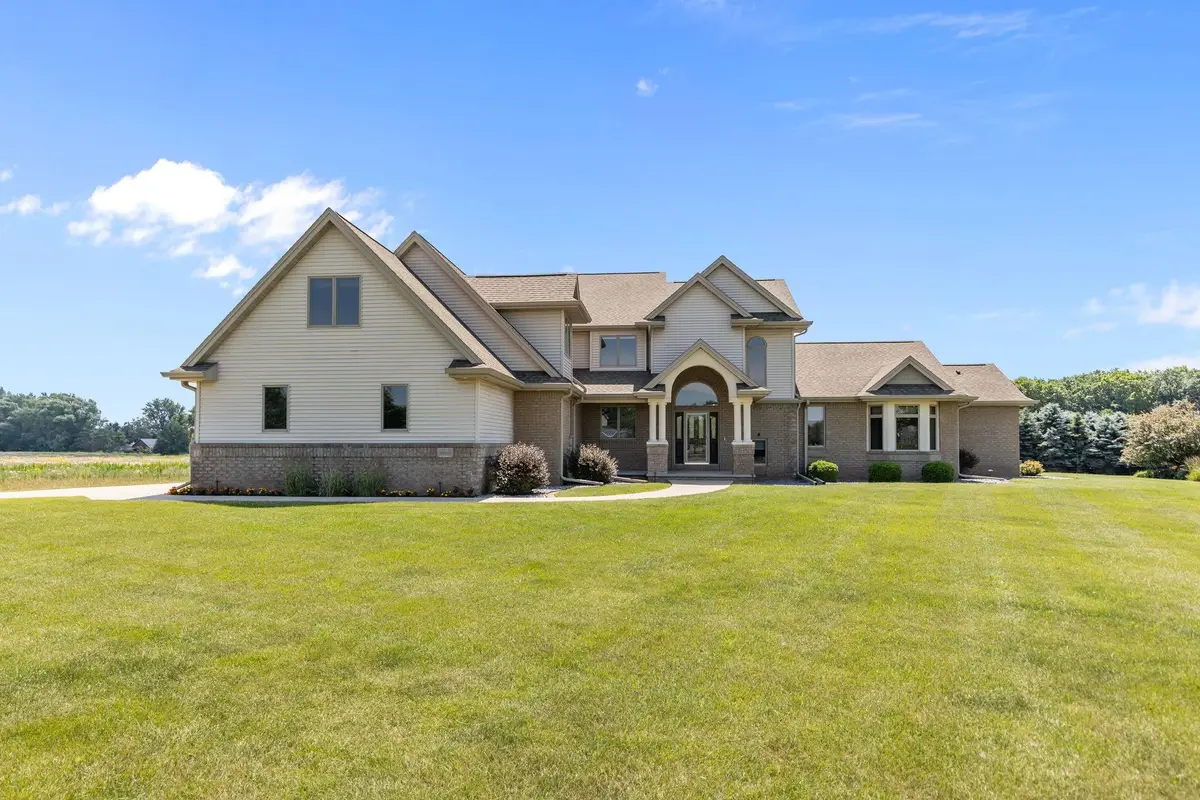 W7415 Ridgetop Drive, Neenah, WI 54956 - #1