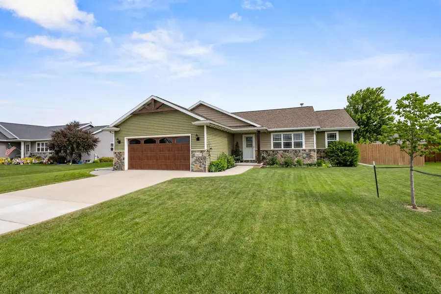 1427 Anthem Drive, Neenah, WI 54956 - #2