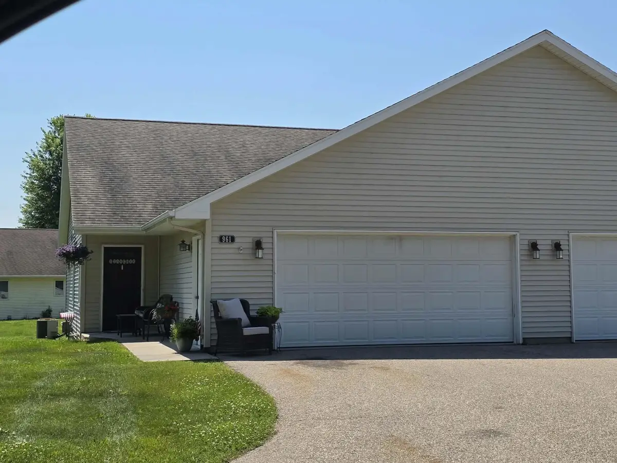 961 Charles Wright Drive, Waupaca, WI 54981 - #1