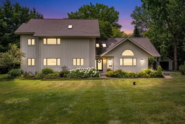 N5020 Summit Drive, FOND DU LAC, WI 54937-9687