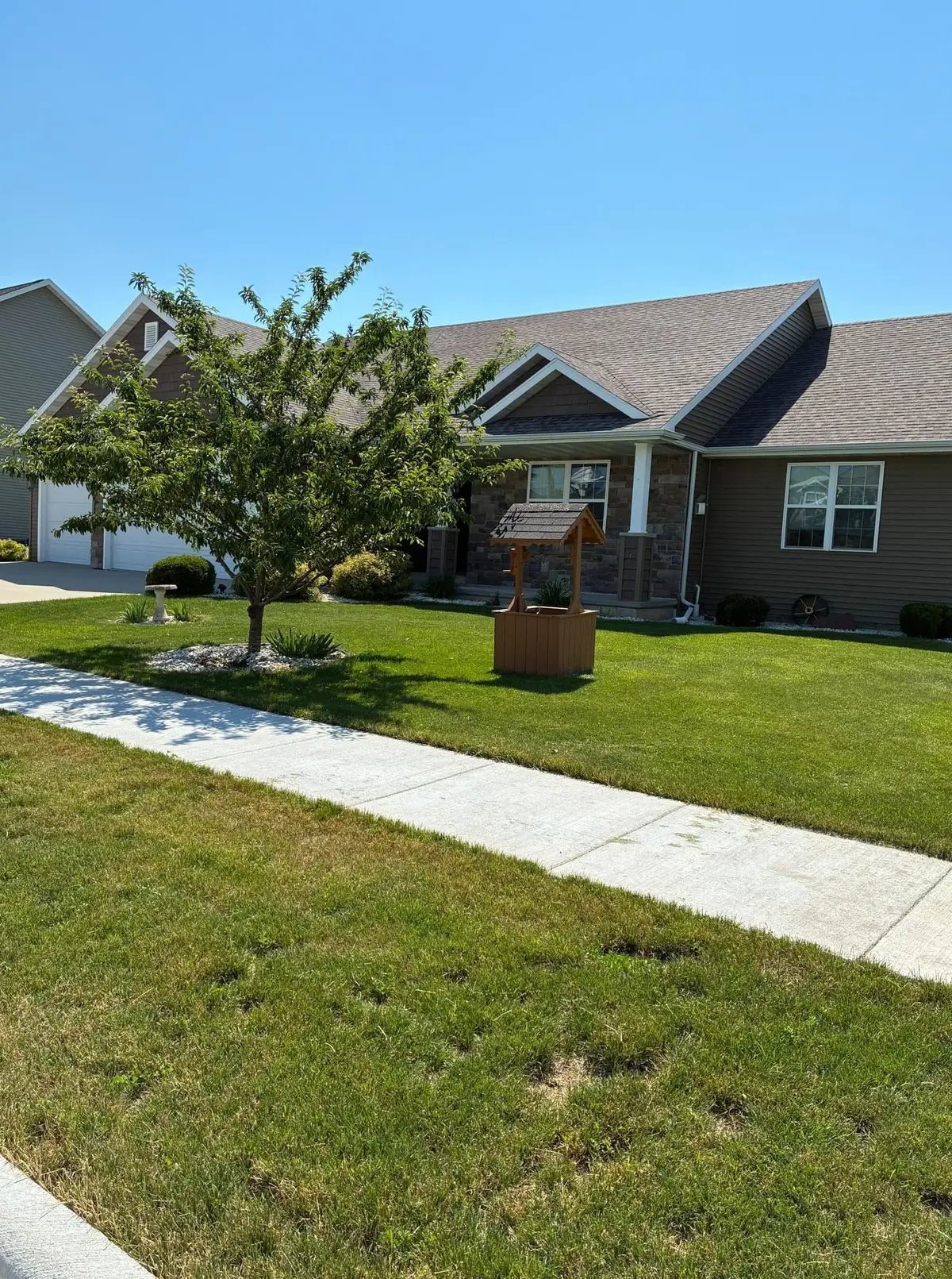 2431 Bruce Street, Neenah, WI 54956 - #1