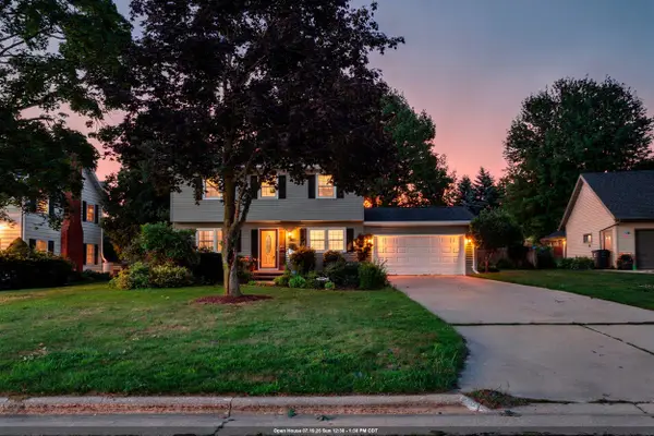1344 Whittier Drive, NEENAH, WI 54956